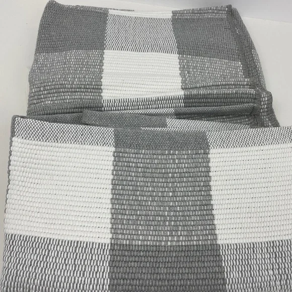 New Cute Modern Barnhaus Grey Buffalo Check Plaid Indoor/Outdoor Rug 3’x4’ - Picture 3 of 8
